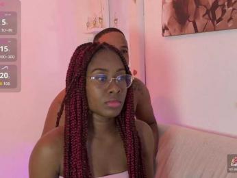 mila-n-max webcam model stream image