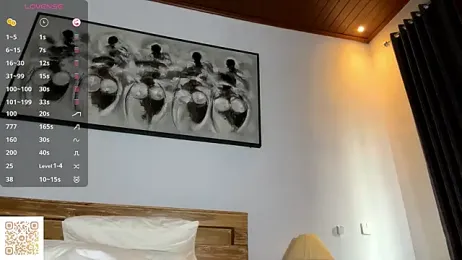 LezlieGreet webcam model stream image