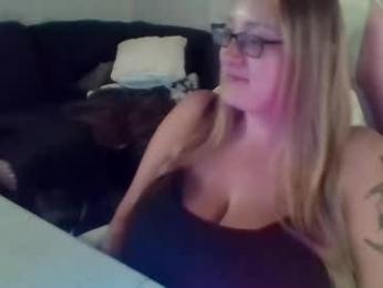 bigtittyboatboo webcam model stream image