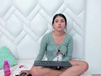 analia18_ webcam model stream image