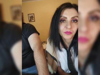 WikiBitch webcam model stream image