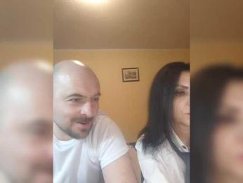 WikiBitch webcam model stream image