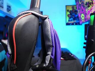 Logan Hugh webcam model stream image