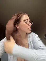 MommmyYummy webcam model stream image