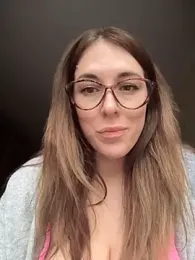 MommmyYummy webcam model stream image