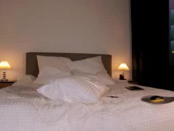 wow_peach_girl webcam model stream image