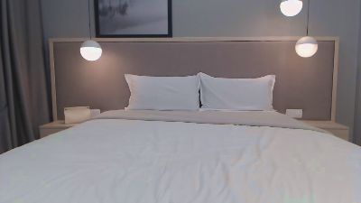 ShySchoolGrl webcam model stream image