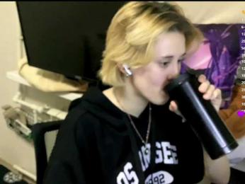 DeloiseChuta webcam model stream image