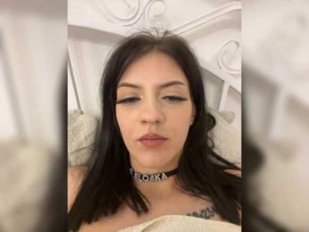 Pubertati webcam model stream image