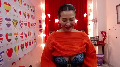 Sarah_teiku webcam model stream image