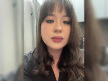 CateLong webcam model stream image