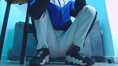 henrrys webcam model stream image