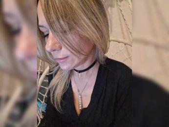 krisred webcam model stream image