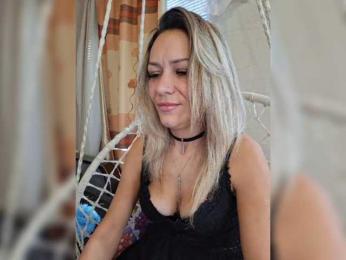 krisred webcam model stream image