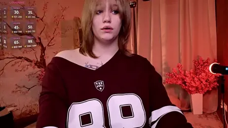 Morvelyn webcam model stream image