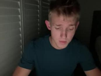 big13inchess webcam model stream image