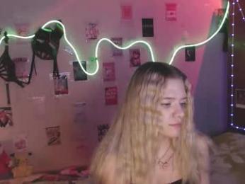 your_horny_friends webcam model stream image