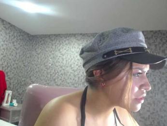 CrisstalPink webcam model stream image