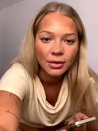 Bellablows webcam stripchat model stream image