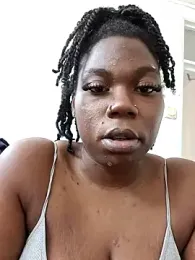 Bali_baddie_x webcam model stream image