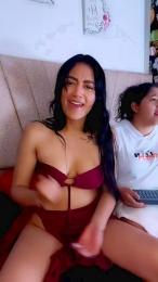 Alahiateen webcam model stream image