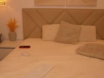 funny_to_see_you_here webcam model stream image