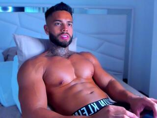 Frank Dwayne webcam model stream image