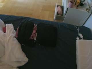 voyeurcam-julmodels-greybed-2 webcam model stream image