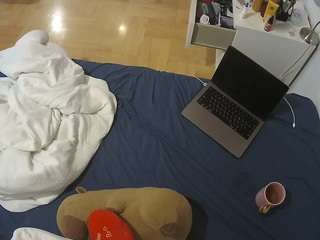 voyeurcam-julmodels-greybed-2 webcam model stream image