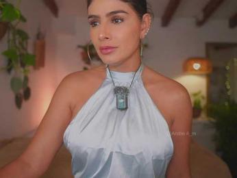 Meegan webcam bongacams model stream image