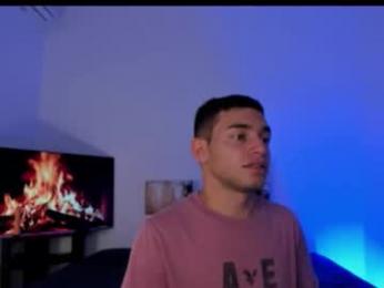 xxhoty0ung_boysxx webcam model stream image