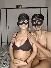 Love-Birdss webcam stripchat model stream image