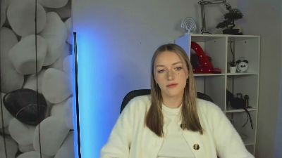 EvelynBlond webcam model stream image