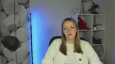 EvelynBlond webcam model stream image