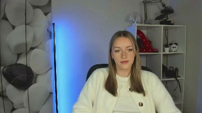 EvelynBlond webcam model stream image