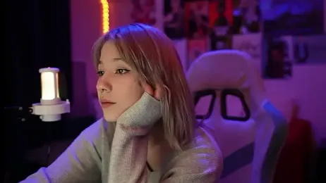 Traharaa webcam model stream image