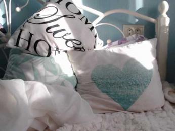 LilianaLove webcam bongacams model stream image