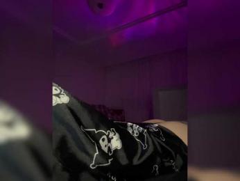 LeCriss webcam model stream image