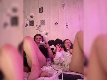 Molly-and-Ewa webcam model stream image