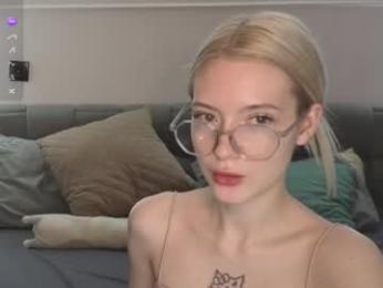 kvetapin webcam model stream image