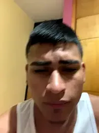 Emiliano_Reyes webcam model stream image