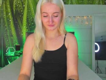 HollyTaillor webcam model stream image