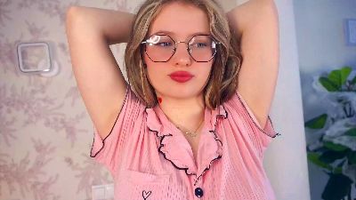 LynnaByrd webcam model stream image