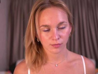 MissCherry webcam model stream image