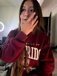 aly_golden_ webcam stripchat model stream image