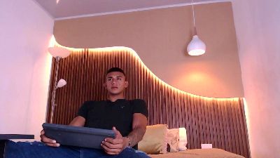 Aiden_steel webcam model stream image