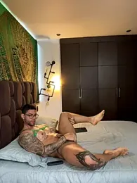 Tomy_maylon webcam model stream image