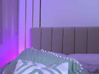 b3llaspring webcam model stream image