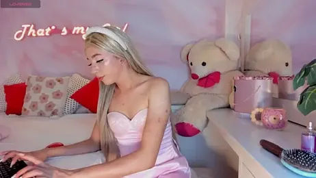 Isabella_glam webcam stripchat model stream image