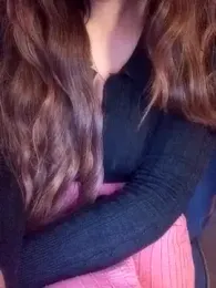 Yaraa8 webcam stripchat model stream image